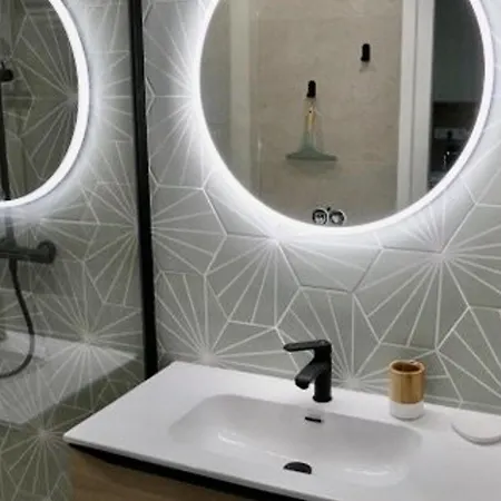 Vue Climatise, 2 A 4 Pers., Parking En Option A - Fr-1-252a-131 Lejlighed *